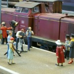 Großer Bahnhof auf demselben: Prominente Schauspielerin in Sanderfeld Großer Bahnhof auf demselben: Prominente Schauspielerin in Sanderfeld