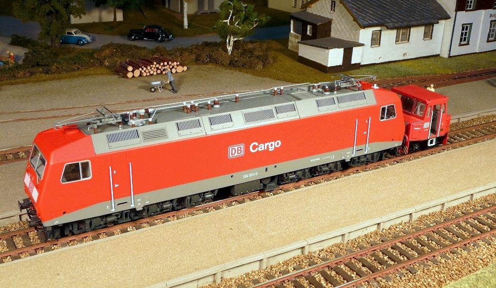 Ellok der Baureihe 252 von J und P Modellbau