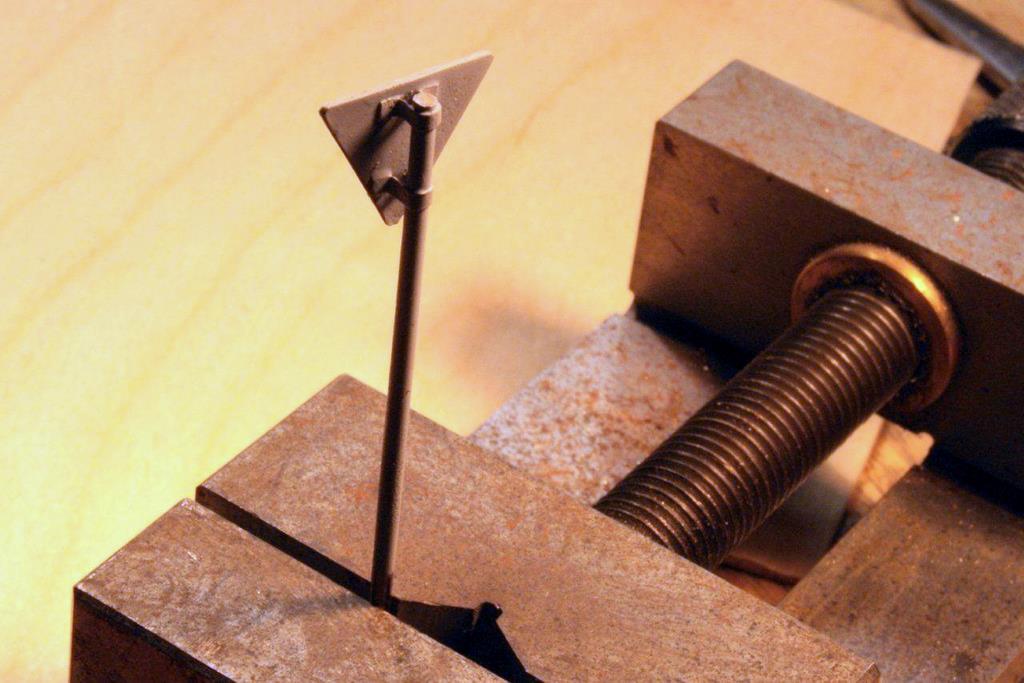 Die Schellen sind sauber mit dem Schild verlötet, alles gundiert. Die Schellen sind sauber mit dem Schild verlötet, alles gundiert.