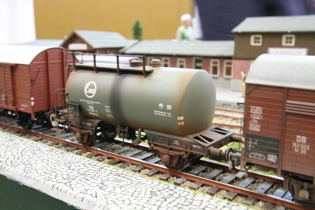 Ein großer Teil des Rollmaterials ist gealtert. Ein großer Teil des Rollmaterials ist gealtert.