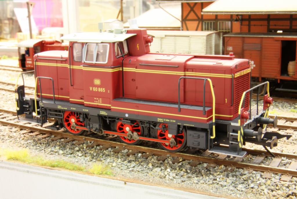 Lenz V60 Frontseite (Vorserienmodell auf der Messe Köln) Lenz V60 Frontseite (Vorserienmodell auf der Messe Köln)