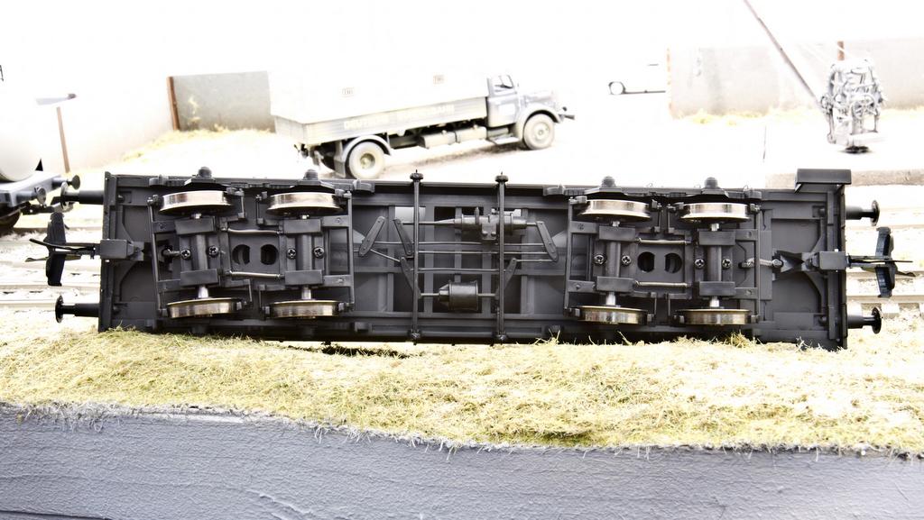 MBW Kesselwagen mit gekoppelten Einzelachsen, Messemuster auf der IMA Köln