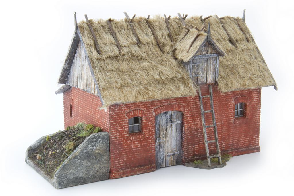 Stangel Schweinestall mit Strohdach