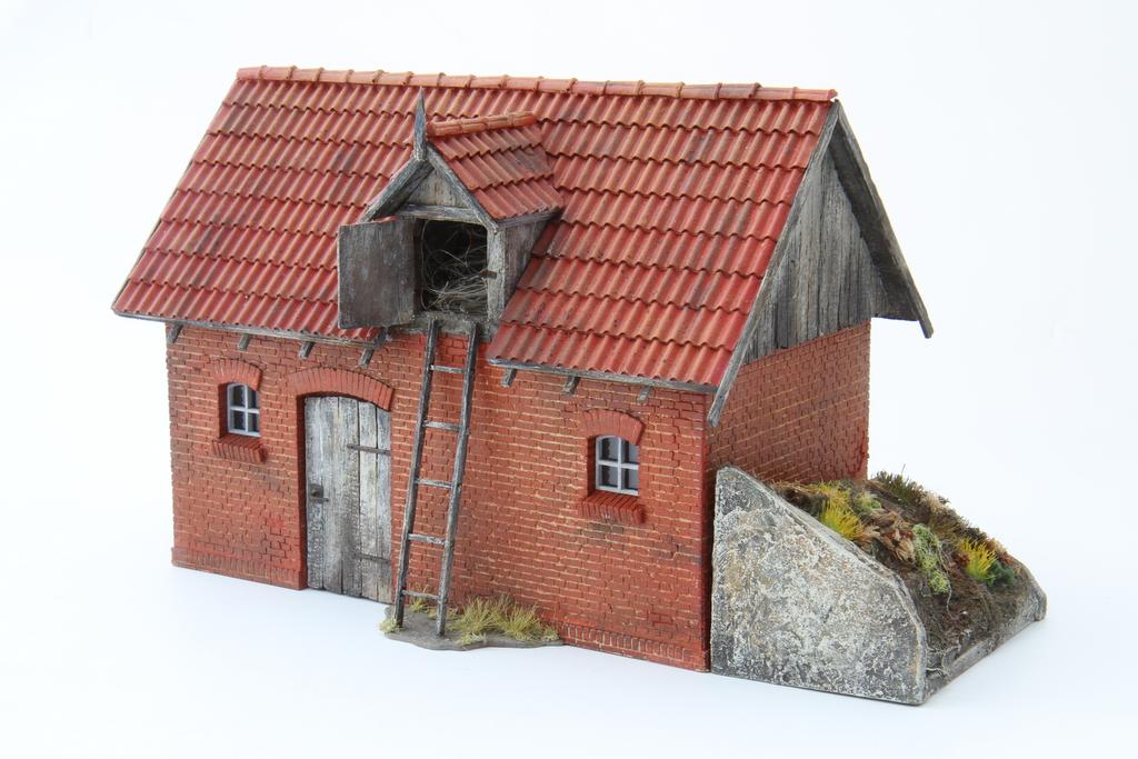 Der Misthaufen kann links oder rechts angebaut werden