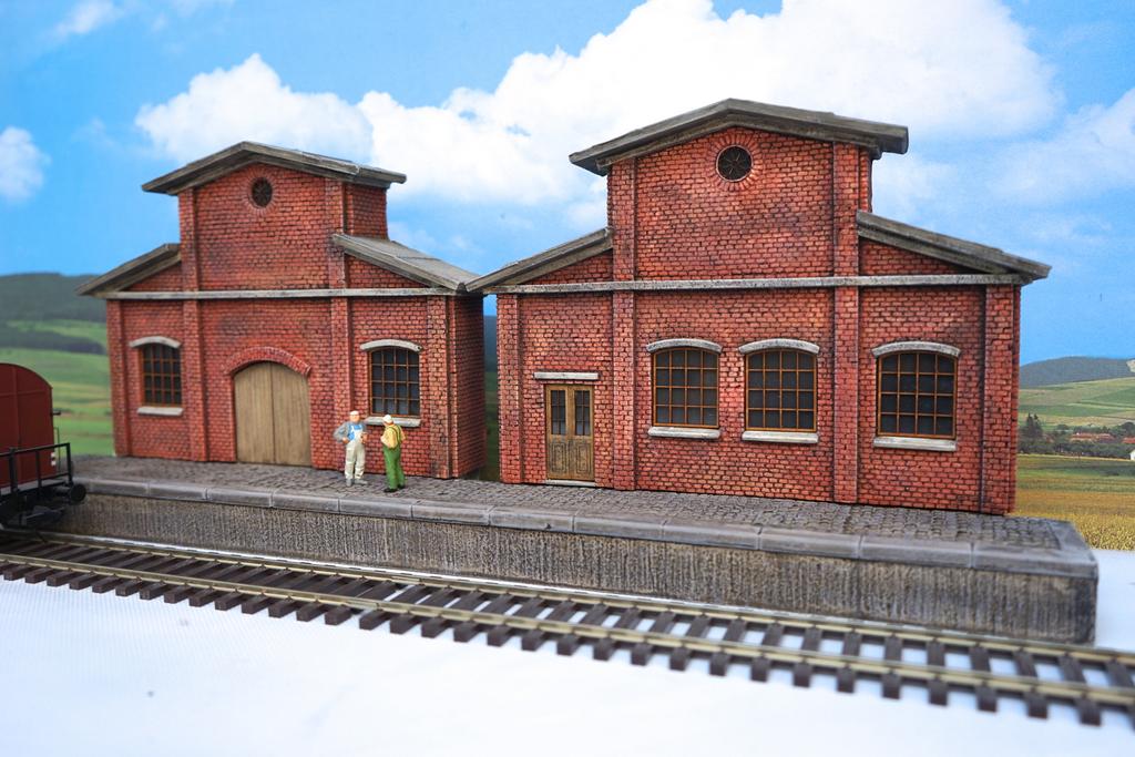 Waller Lagerhallen mit großer Rampe