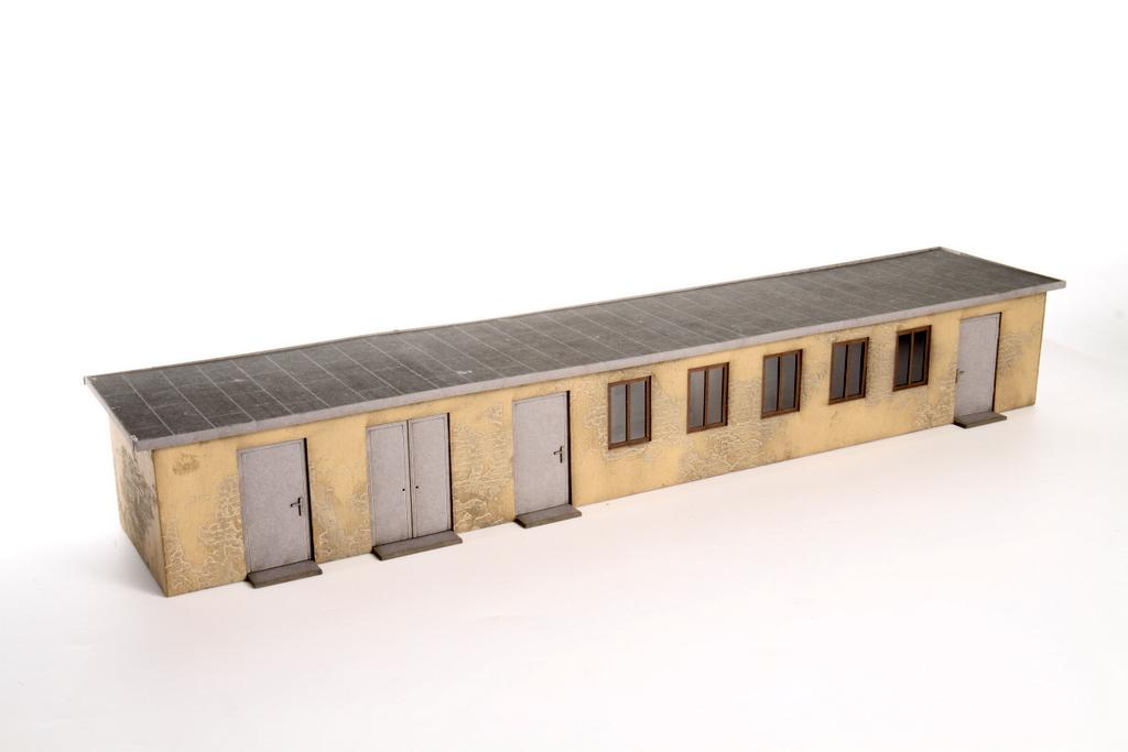 Trafo und Werkstattgebäude