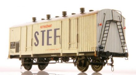 stef-kuehlwagen-weiss-1200-710x473