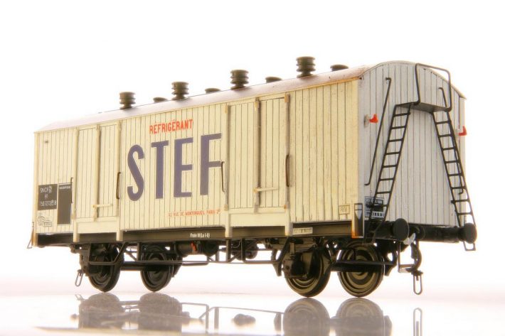 stef-kuehlwagen-weiss-1200-710x473