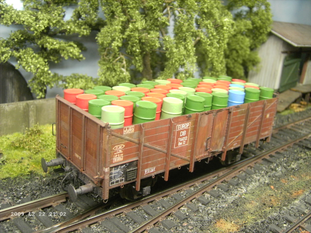 Fässer auf dem Om 12