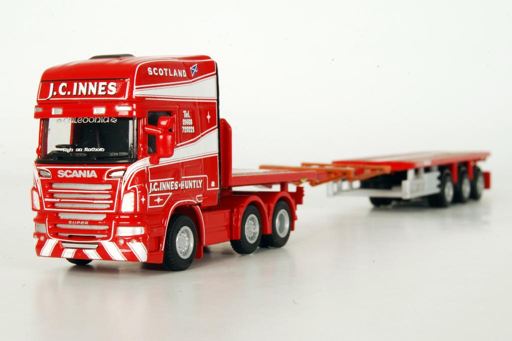     Scania Sattelzug von WSI Models