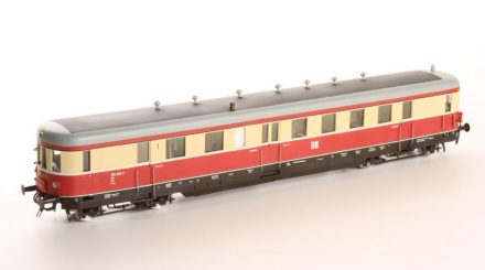 Krapp Dieseltriebwagen BR185 der DR