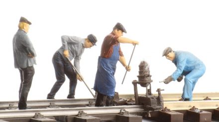 Hauser Gleisarbeiter beim Schienenschweißen