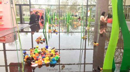 Begrüßung durch Gummientchen auf der Spielwarenmesse 2018