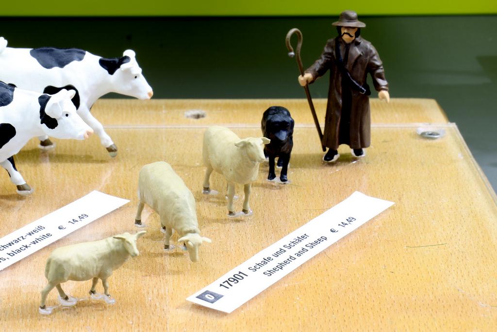 Noch Figuren Schafe und Schäfer