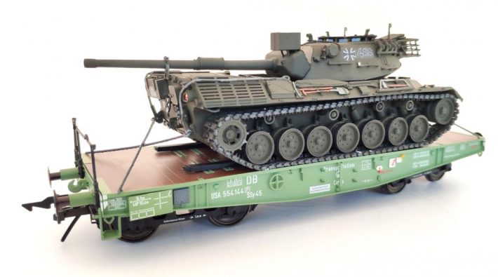 SSy45 Schwerlastwagen mit Leopard 1 als Ladegut