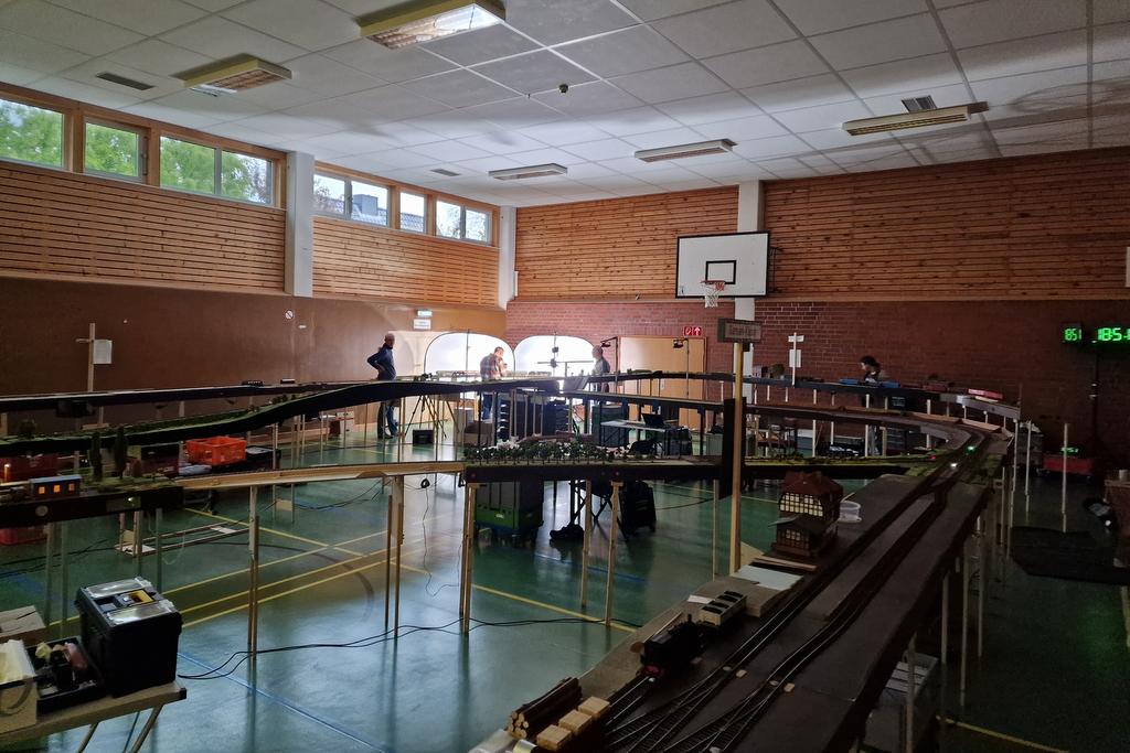 Eine Turnhalle ist schon praktisch für eine Fotosession