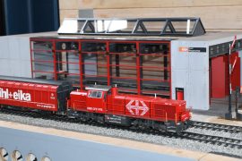 Rangierlok Am 843 und Hbbillns Foto H.R. Obrist