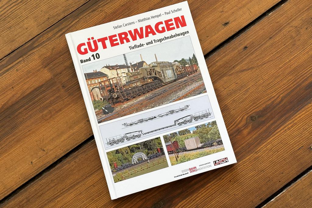 Tieflade- und Tragschnabelwagen