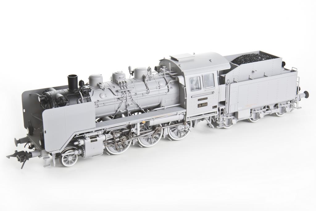 BR 24 im Fotografieranstrich