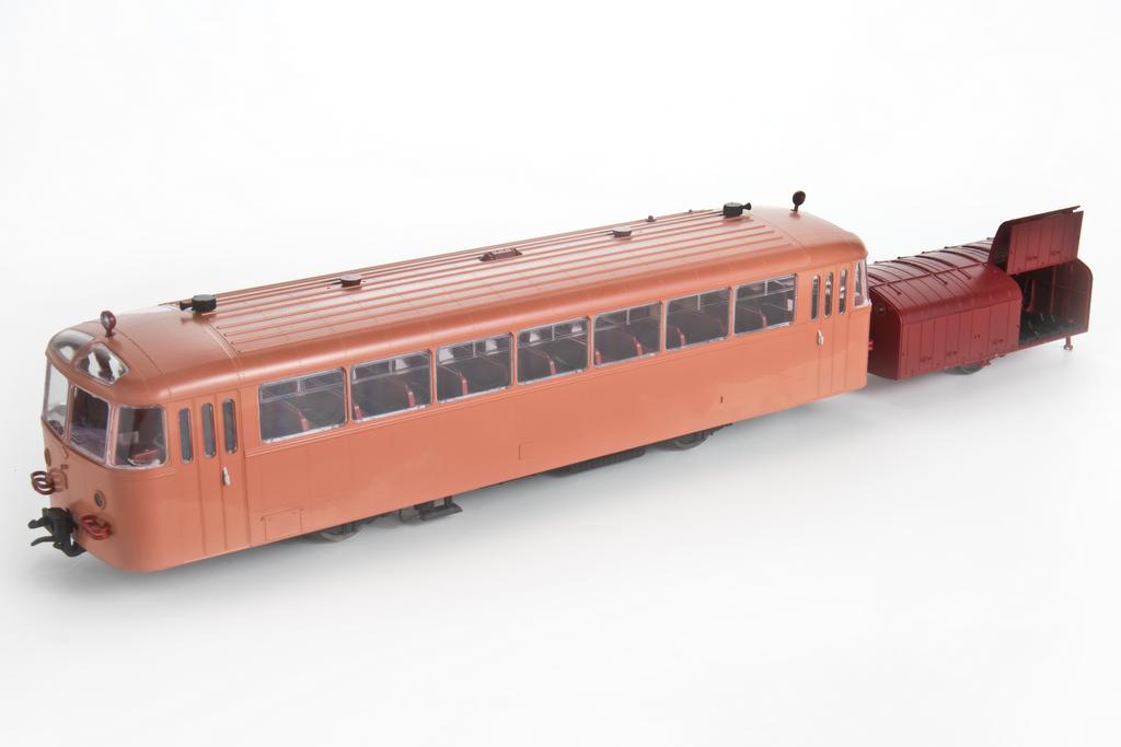 VT 95 mit Einachsanhänger