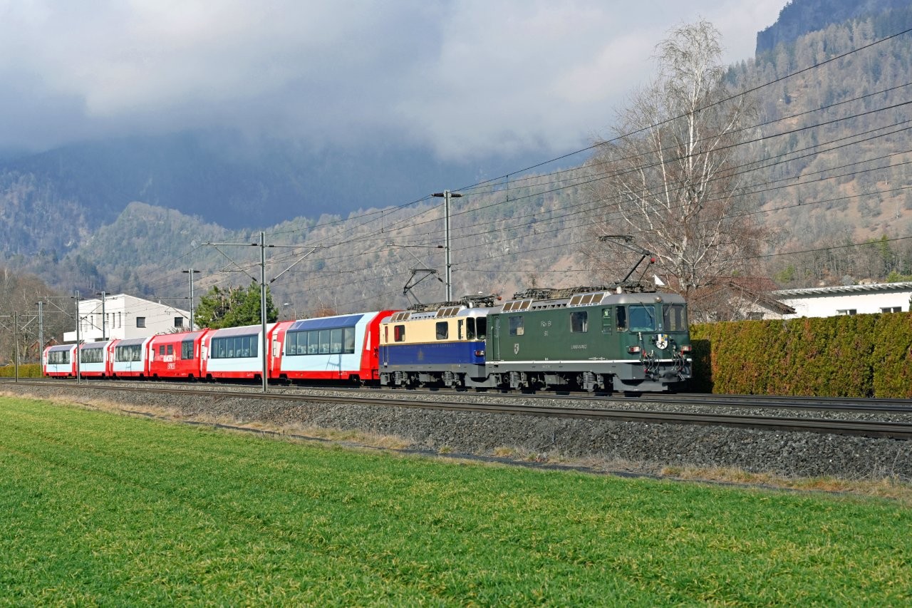 Bemo - Panoramawagen des Glacier Express