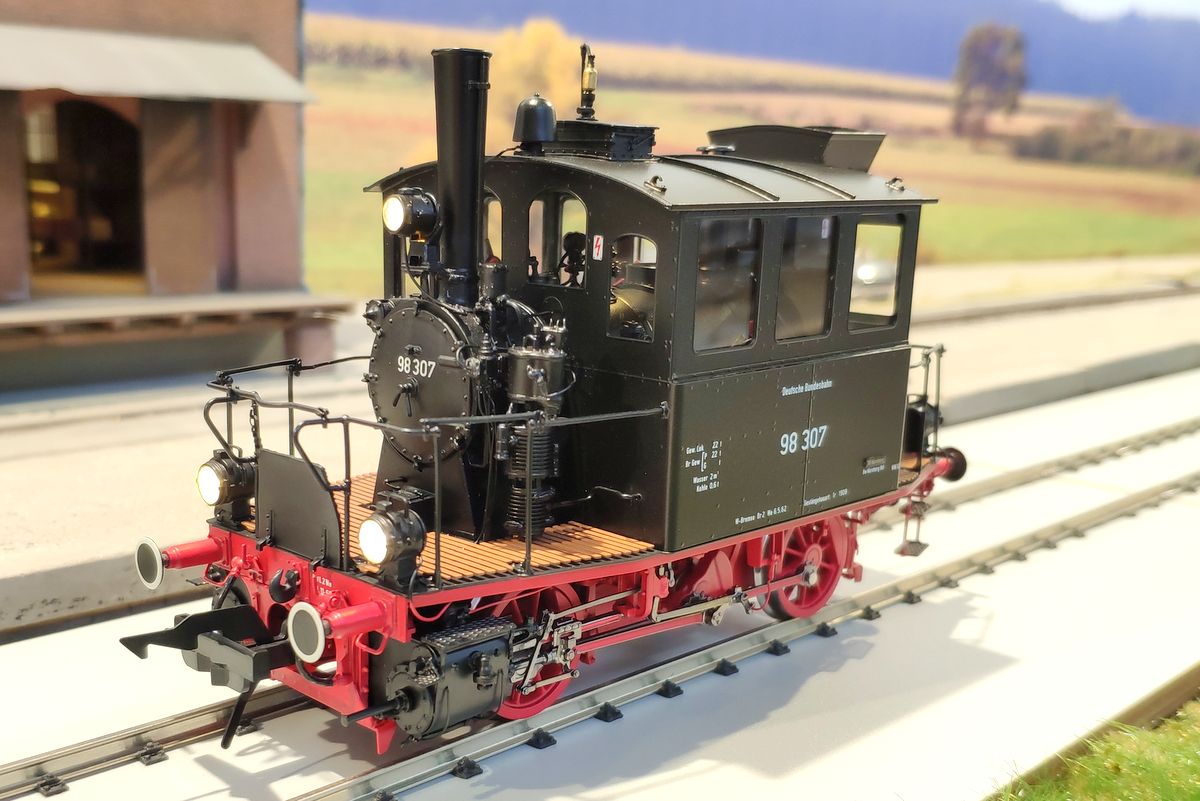 KM1 Glaskasten 98307 DB vorne